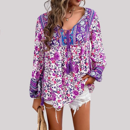 Classic Vintage Blouse with a Flattering Fit