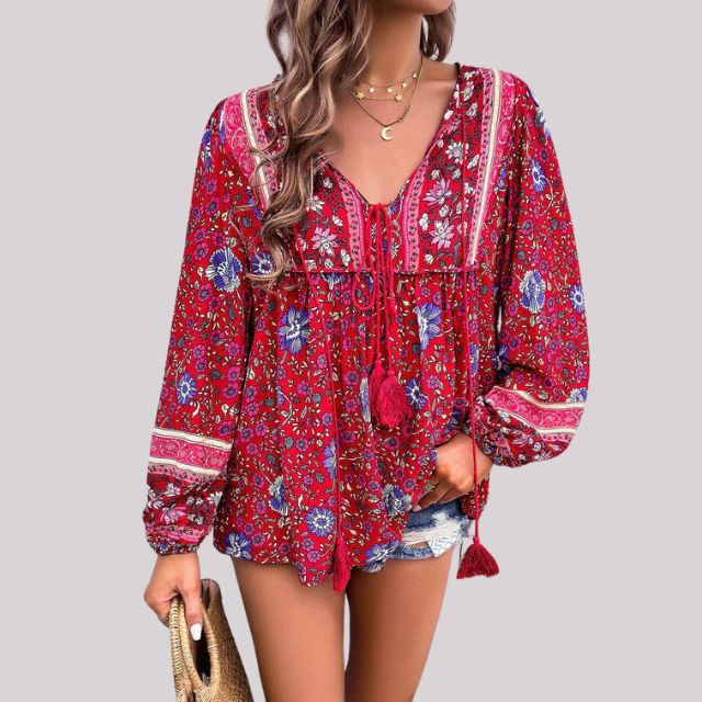 Classic Vintage Blouse with a Flattering Fit