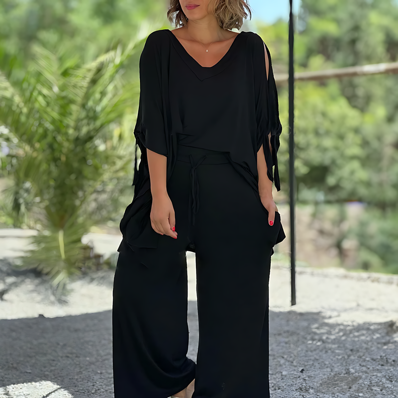 Effortlessly Elegant Garment with a Timeless Design