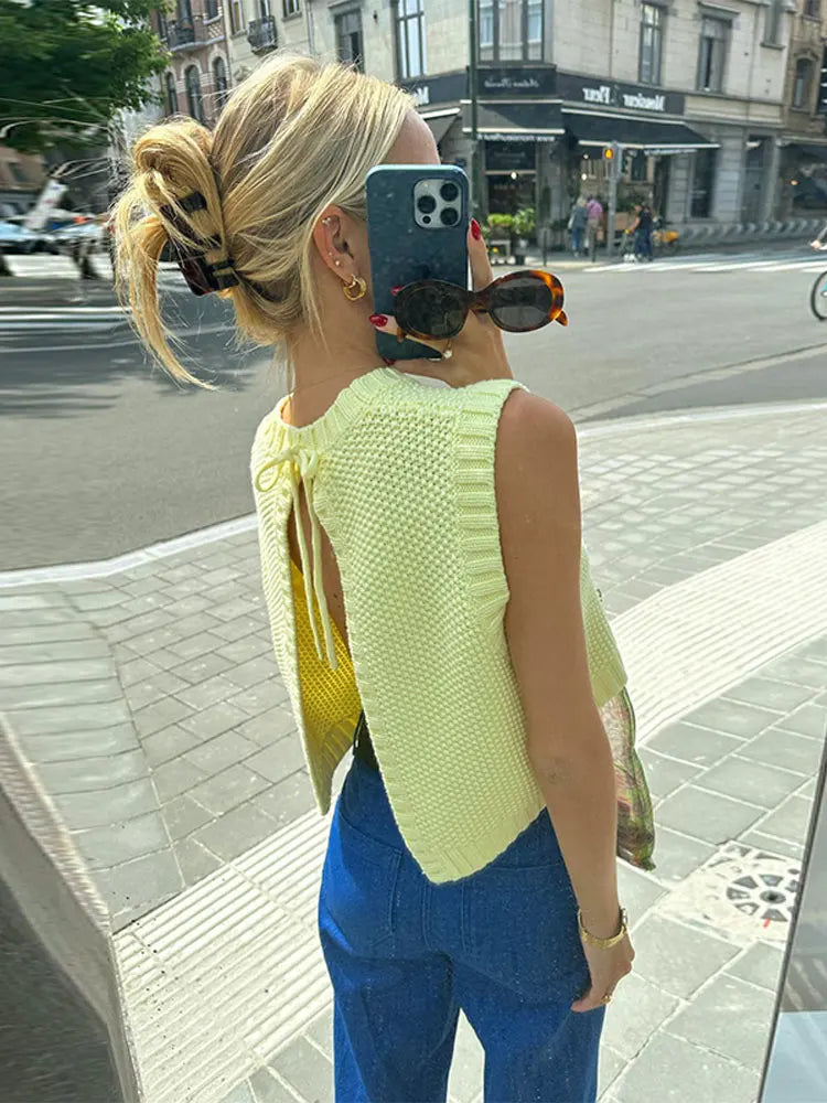Effortlessly Elegant Top with a Timeless Design