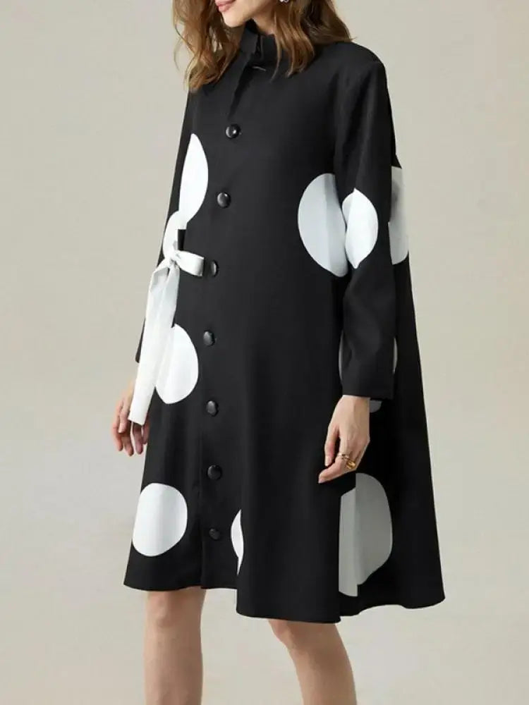Classic Vintage Dress with a Flattering Fit