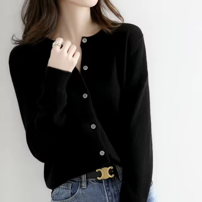Elegantly Styled Cardigan for Everyday Wear