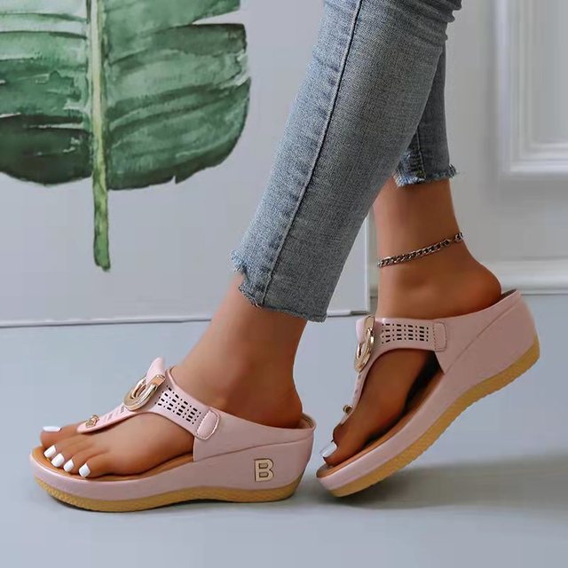 Graceful Orthopedic Sandals for Modern Look