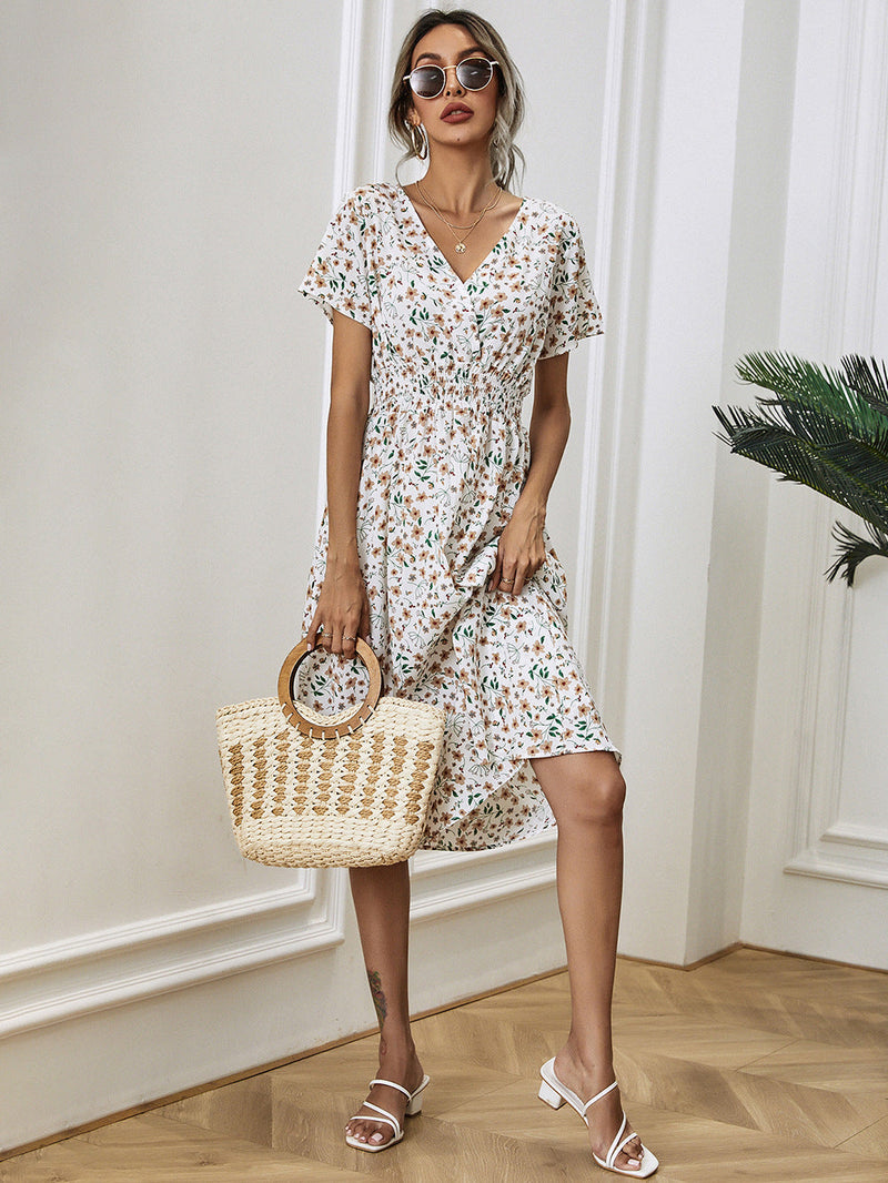 Classic Vintage Dress with a Flattering Fit