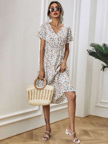 Well Tailored Dress with a Graceful Silhouette