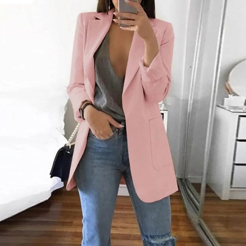 Effortlessly Elegant Jacket with a Timeless Design