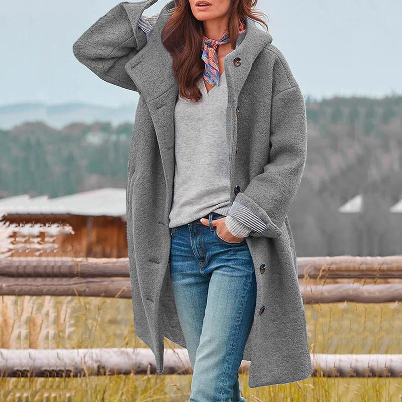 Beautifully Finished Coat in a Timeless Design