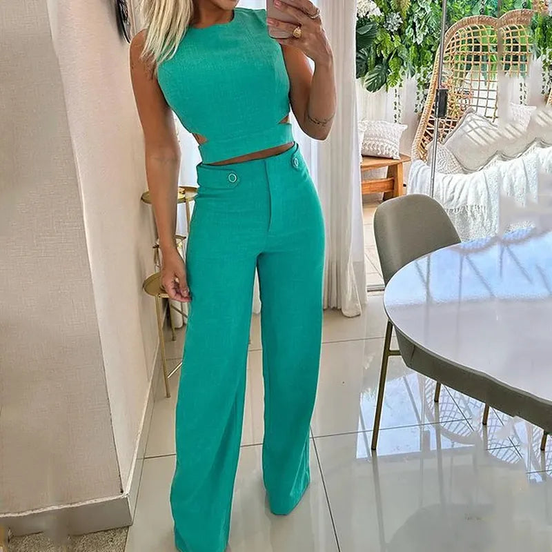 Effortlessly Elegant Pants with a Timeless Design