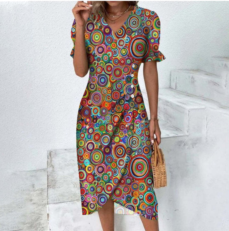 Well Tailored Dress with a Graceful Silhouette