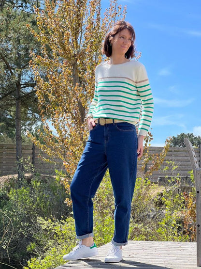 Effortlessly Elegant Sweater with a Timeless Design