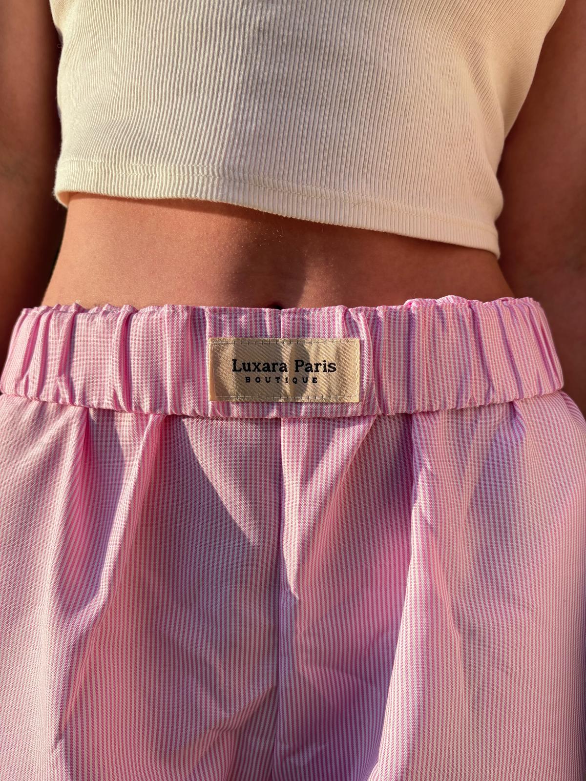 Elegantly Styled Pants for Everyday Wear