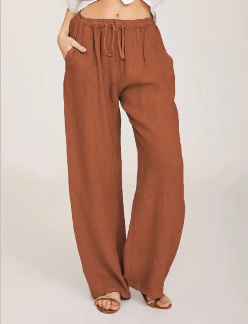 Beautifully Finished Pants in a Timeless Design
