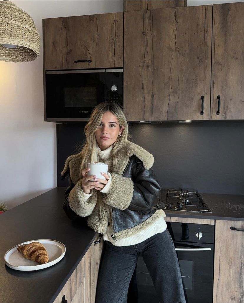 Elegantly Styled Jacket for Everyday Wear