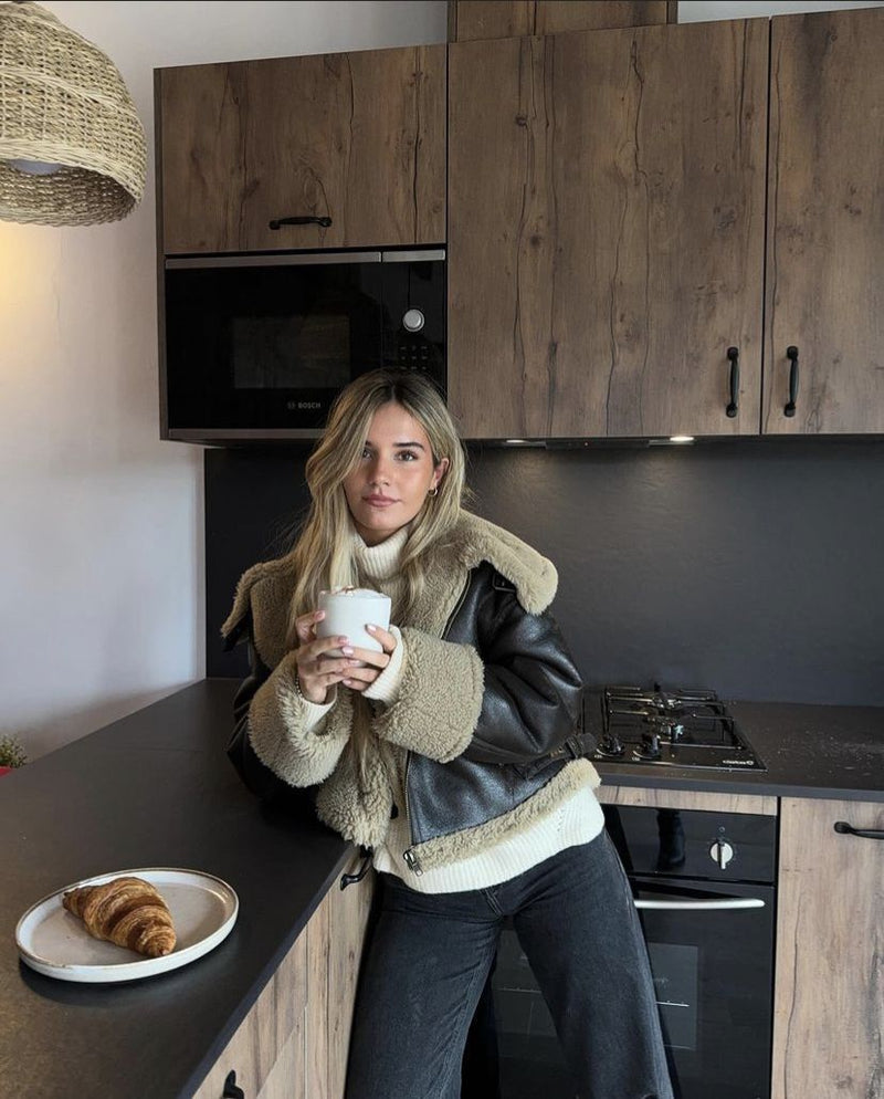 Elegantly Styled Jacket for Everyday Wear