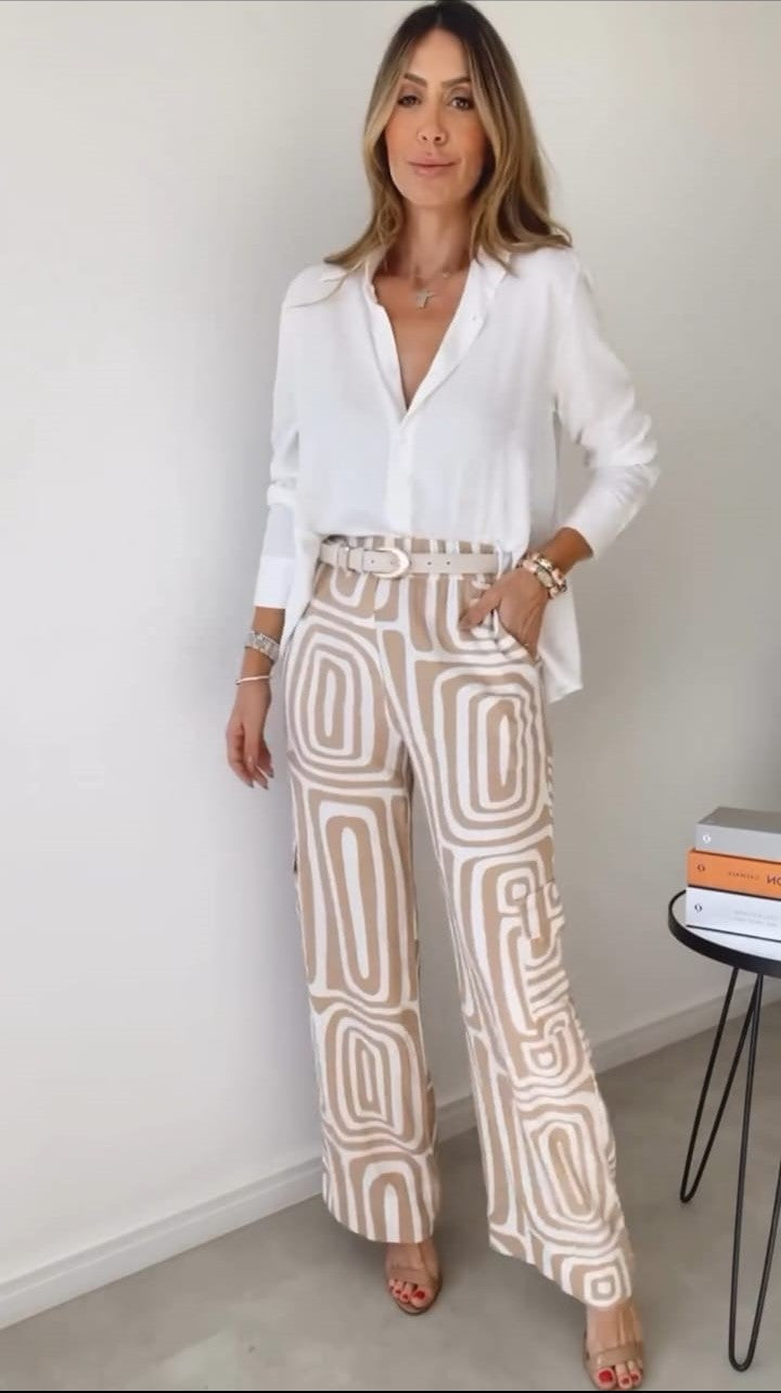 Sophisticated Trousers with a Clean Classic Look