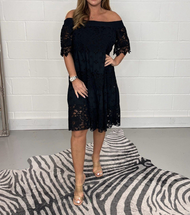 Beautifully Crafted Dress in a Classic Style