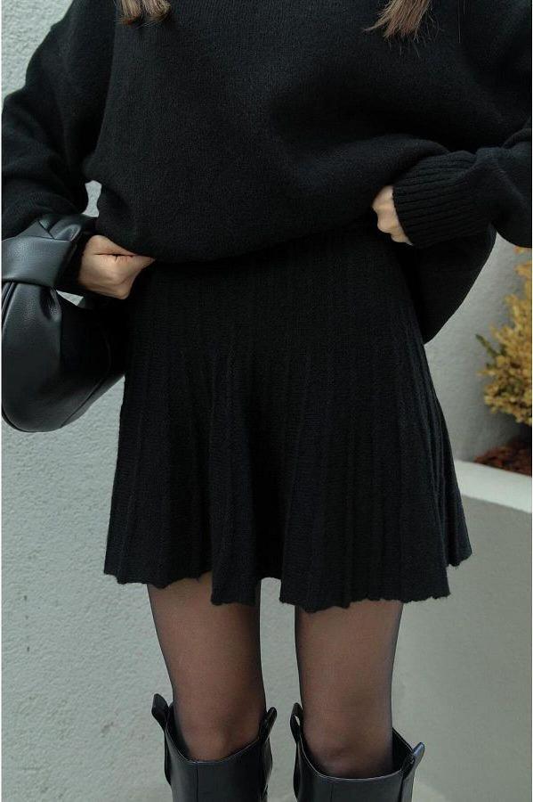 Sophisticated Sweater with a Clean Classic Look