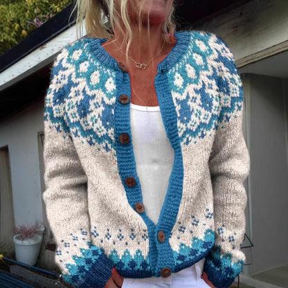 Effortlessly Elegant Cardigan with a Timeless Design