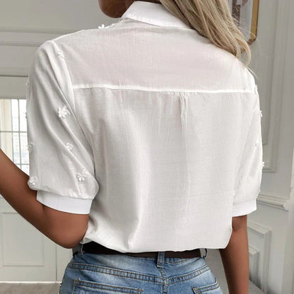 Well Tailored Blouse with a Graceful Silhouette
