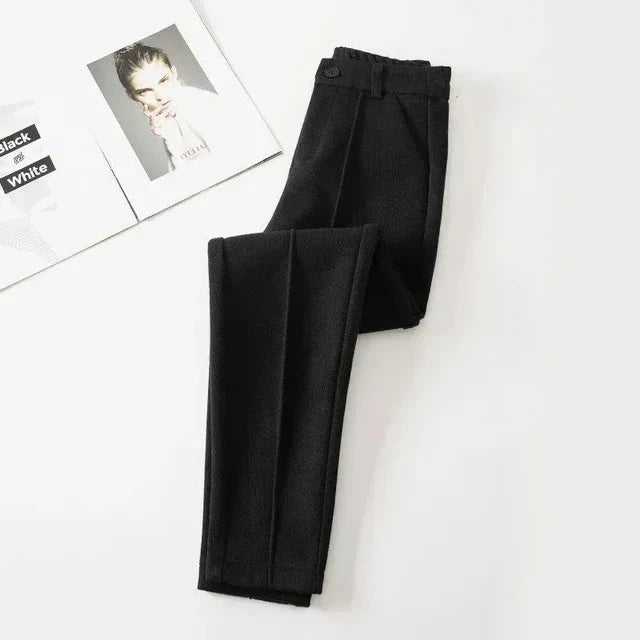 Polished Trousers with an Effortless Classic Look