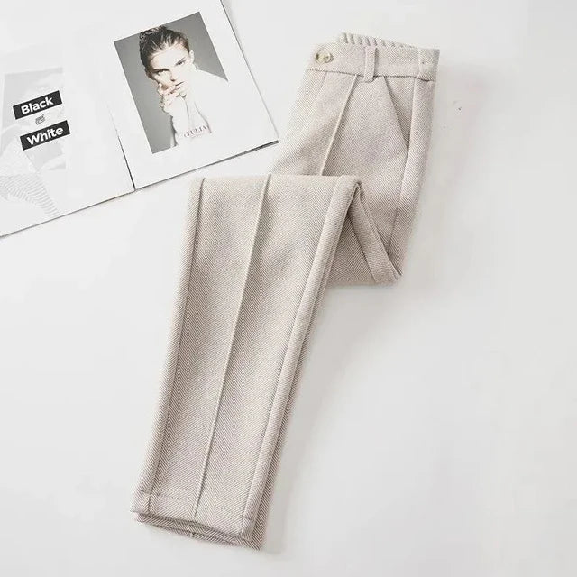 Polished Trousers with an Effortless Classic Look