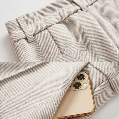 Elegantly Styled Trousers for Everyday Wear
