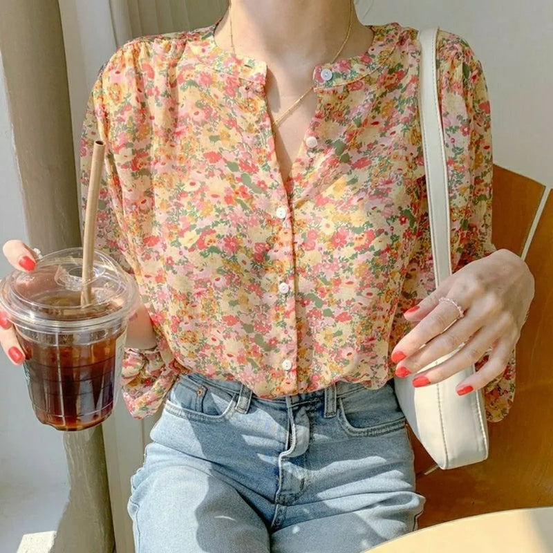 Classic Vintage Blouse with a Flattering Fit