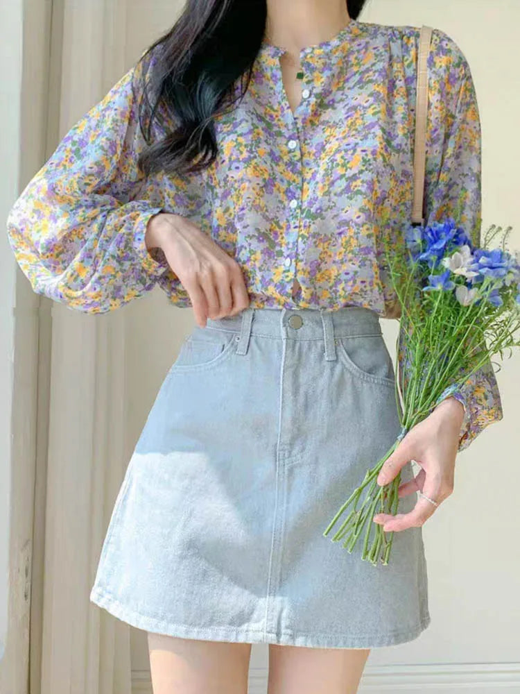 Classic Vintage Blouse with a Flattering Fit