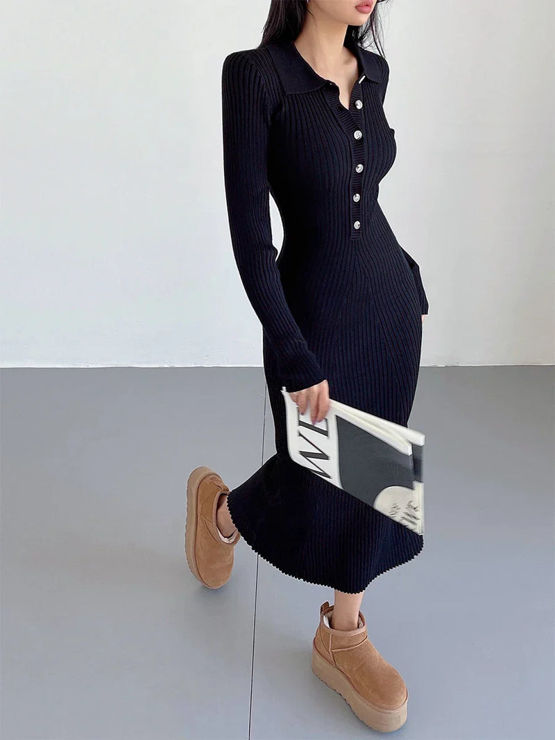 Beautifully Finished Dress in a Timeless Design