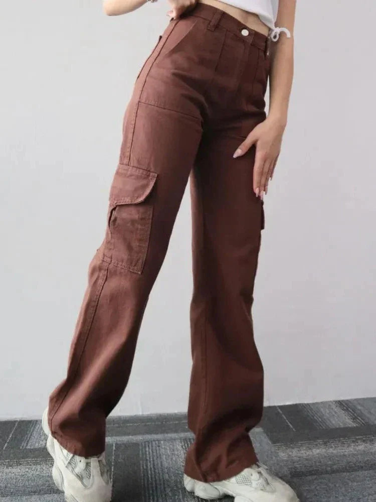 Effortlessly Elegant Pants with a Timeless Design
