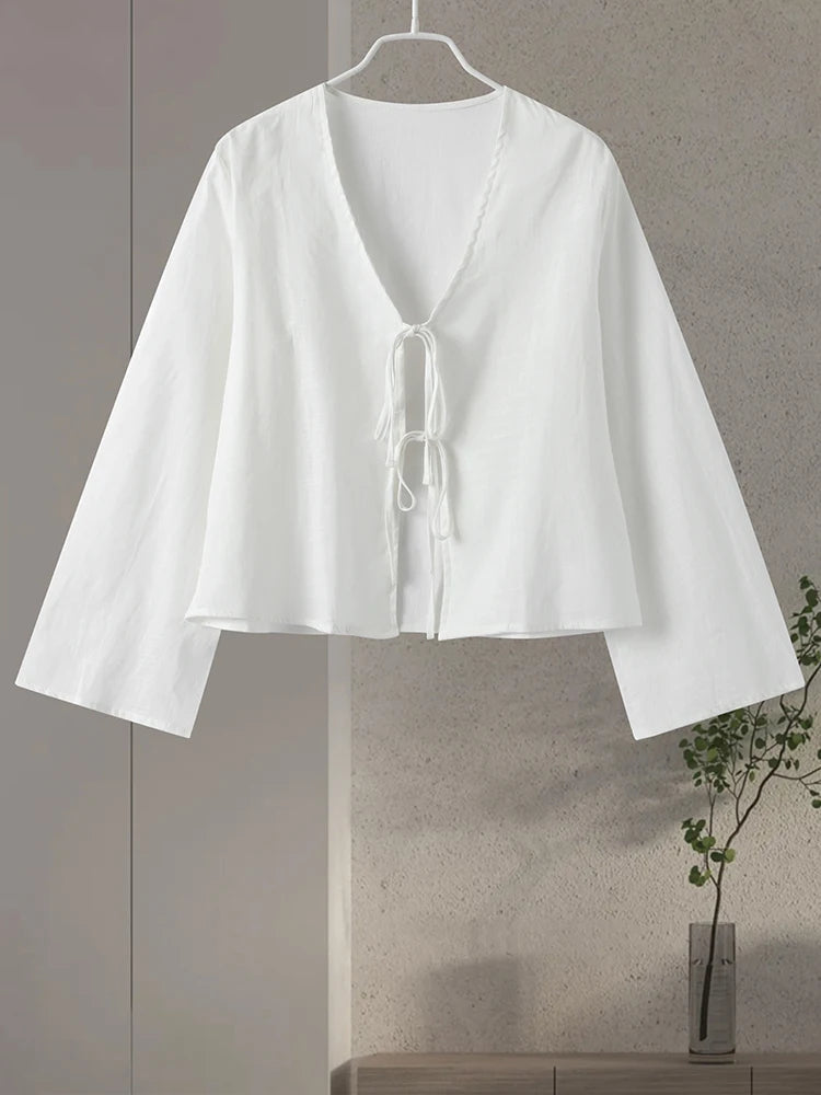 Beautifully Crafted Blouse in a Classic Style