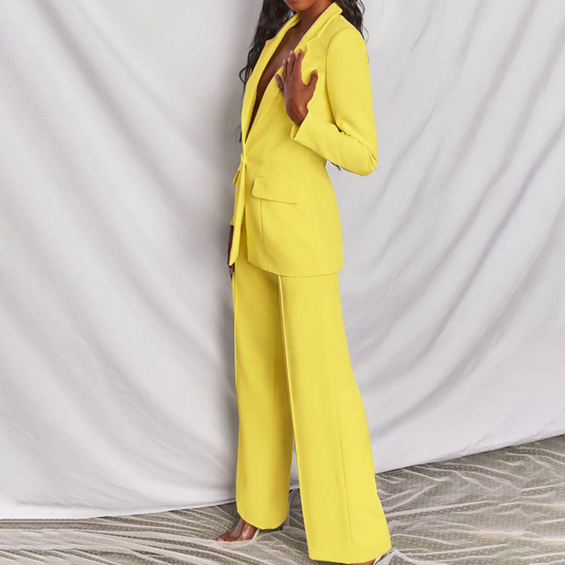 Elegantly Styled Trousers for Everyday Wear