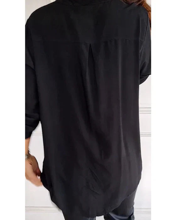 Well Tailored Blouse with a Graceful Silhouette