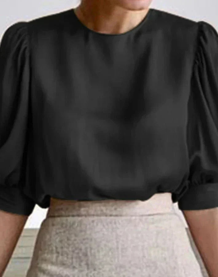 Sophisticated Blouse with a Clean Classic Look