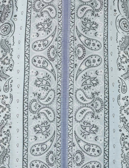 Effortlessly Elegant Garment with a Timeless Design