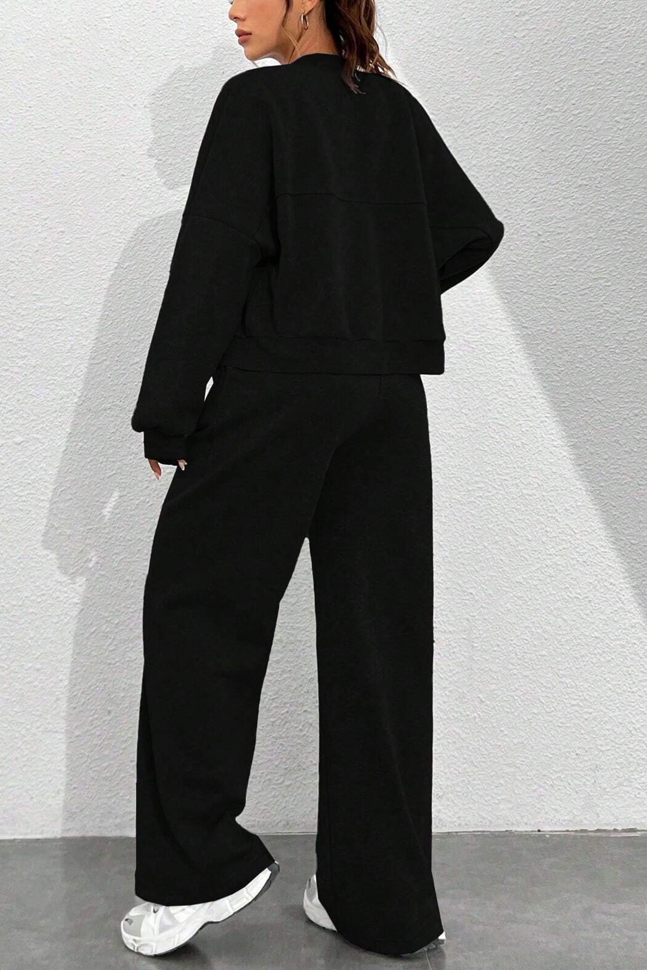Effortlessly Elegant Cardigan with a Timeless Design