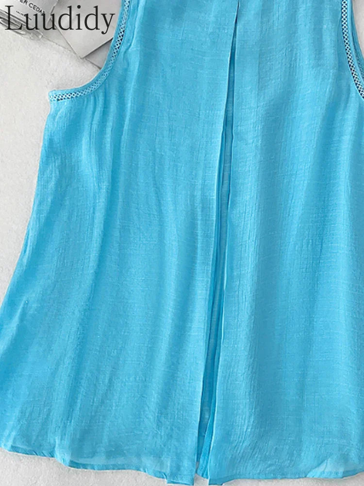 Classic Vintage Top with a Flattering Fit