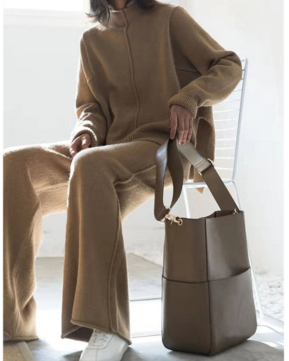 Sophisticated Garment with a Clean Classic Look