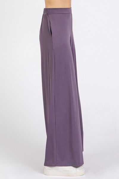 Well Tailored Trousers with a Graceful Silhouette