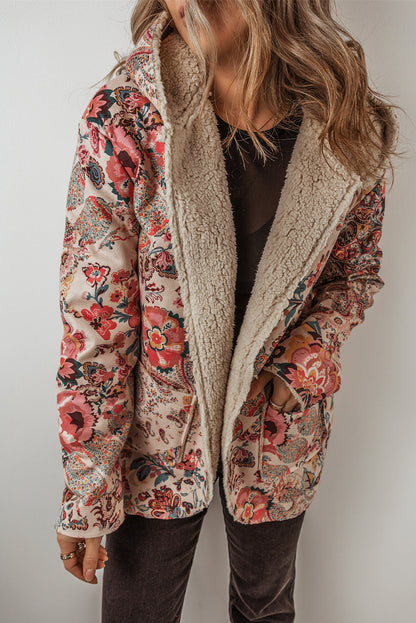 Effortlessly Elegant Jacket with a Timeless Design