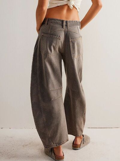 Sophisticated Garment with a Clean Classic Look
