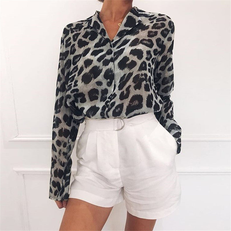 Effortlessly Elegant Blouse with a Timeless Design