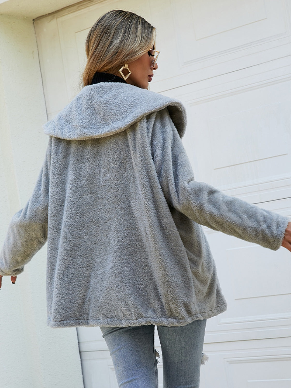 Elegantly Styled Jacket for Everyday Wear