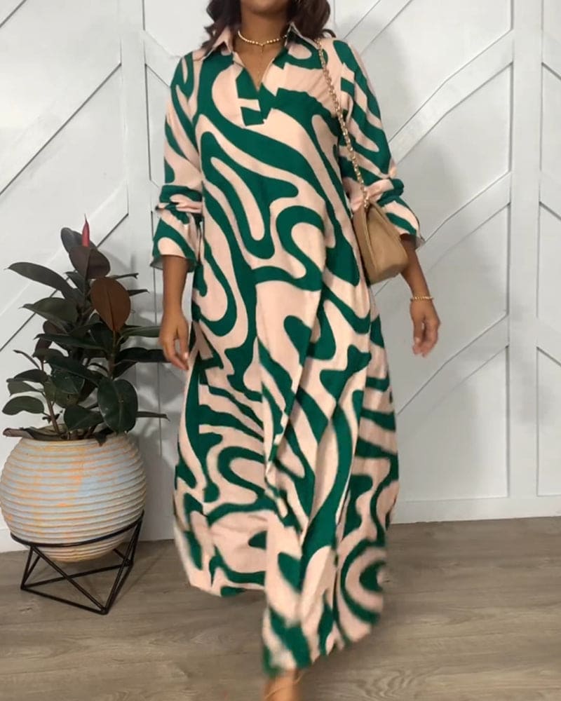 Beautifully Finished Dress in a Timeless Design