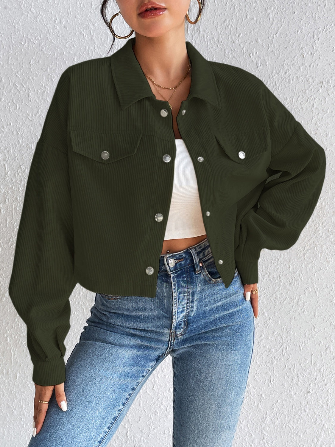 Well Tailored Jacket with a Graceful Silhouette