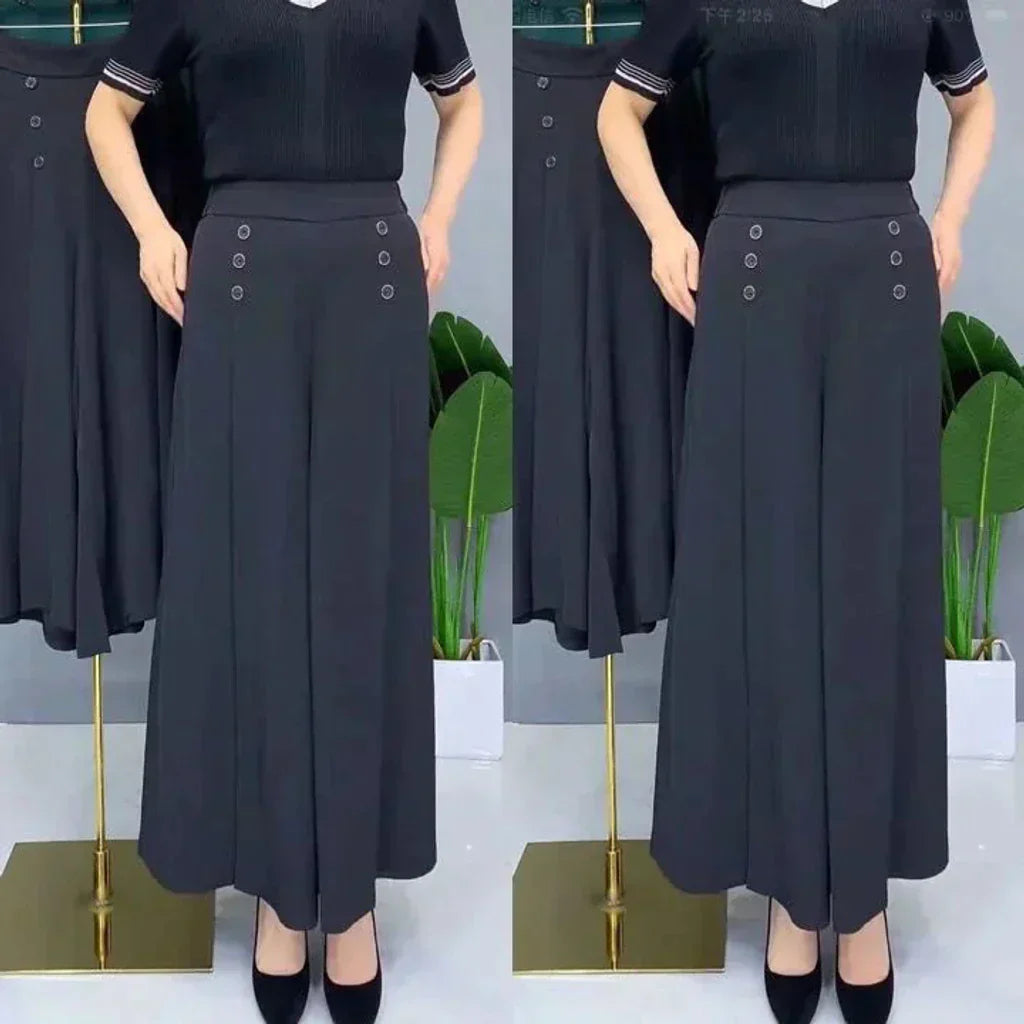 Effortlessly Elegant Trousers with a Timeless Design