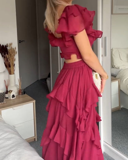 Beautifully Finished Dress in a Timeless Design