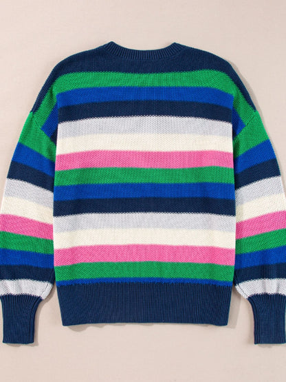 Well Tailored Sweater with a Graceful Silhouette
