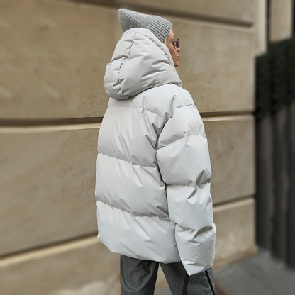 Effortlessly Elegant Jacket with a Timeless Design