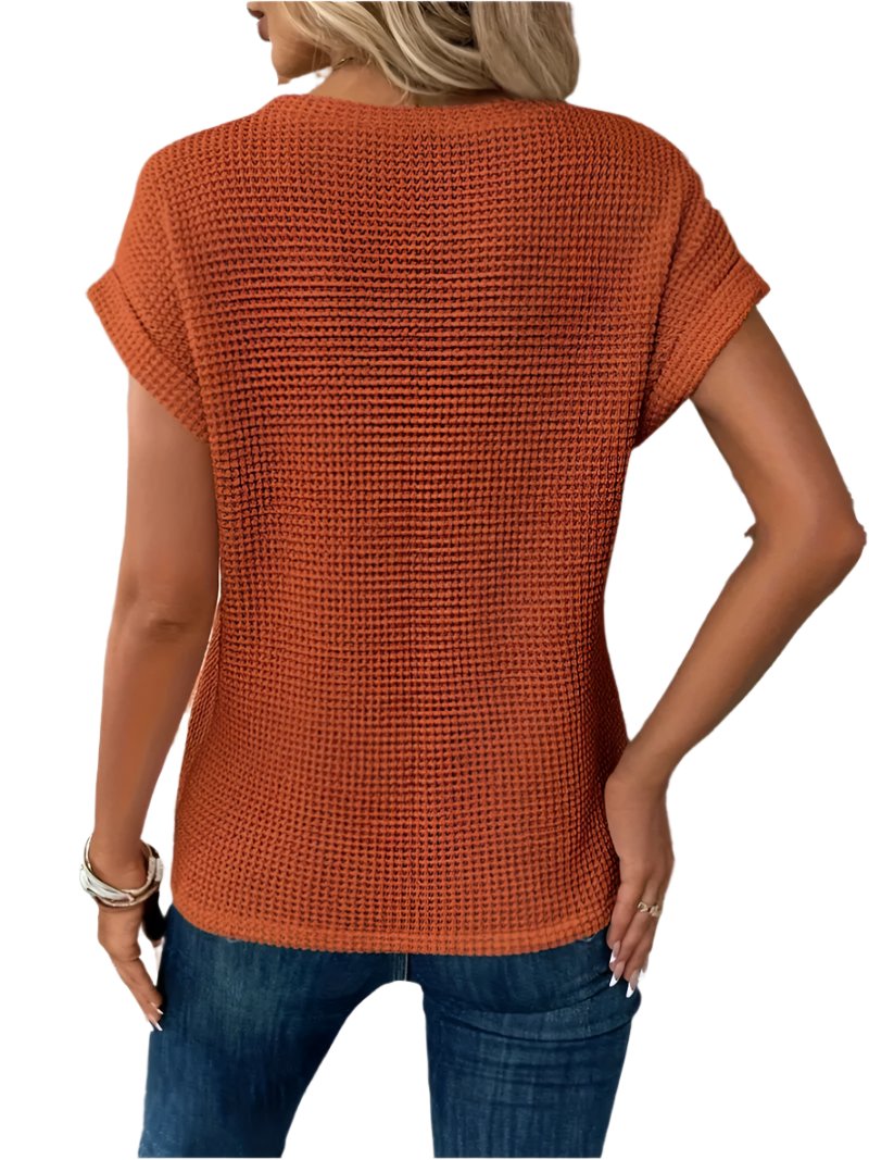 Well Tailored Blouse with a Graceful Silhouette